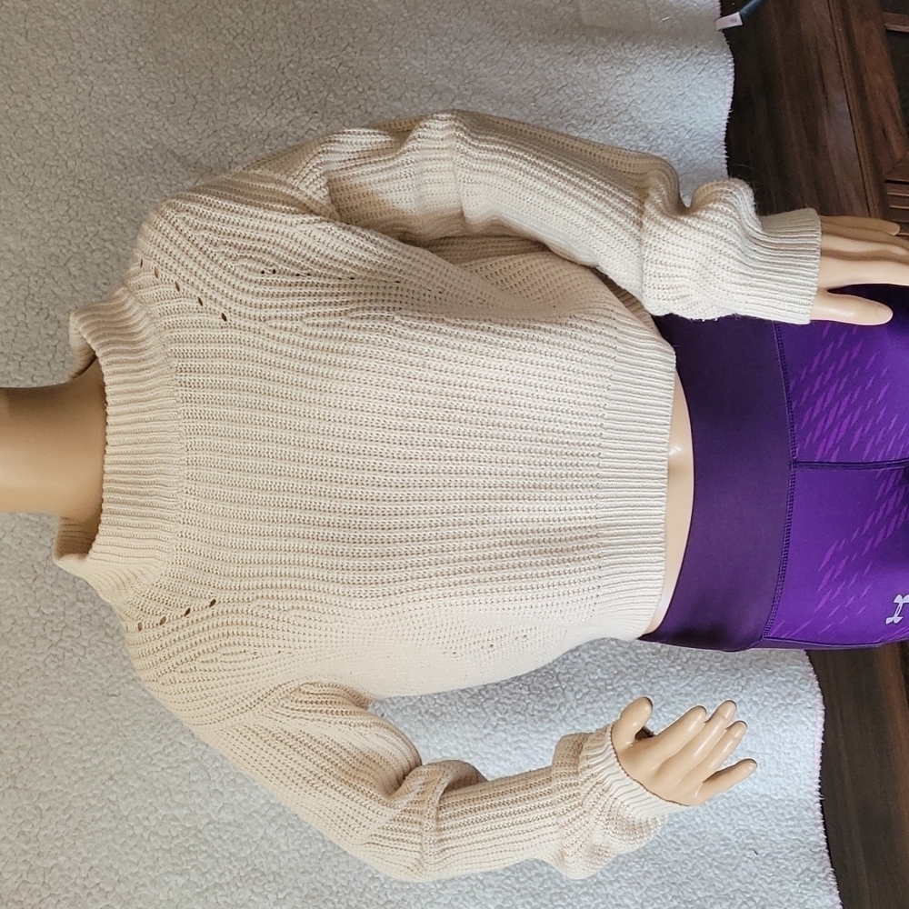 kendall and kylie cropped sweater kendall and kylie cropped sweater kendall - Picture 3 of 15
